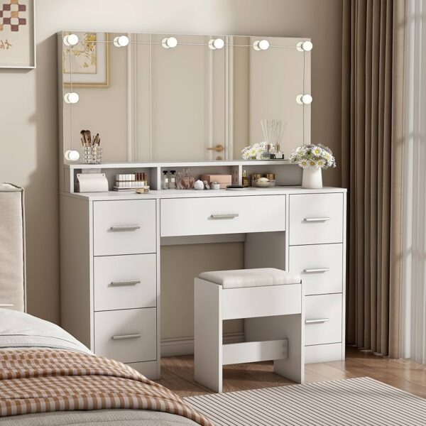 The Wanan Makeup Vanity