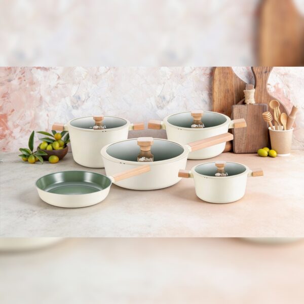 Nine Piece Aluminum Cookwear set